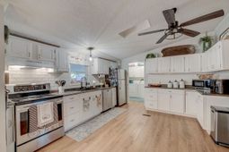 7271 George Washington Lane photo 4