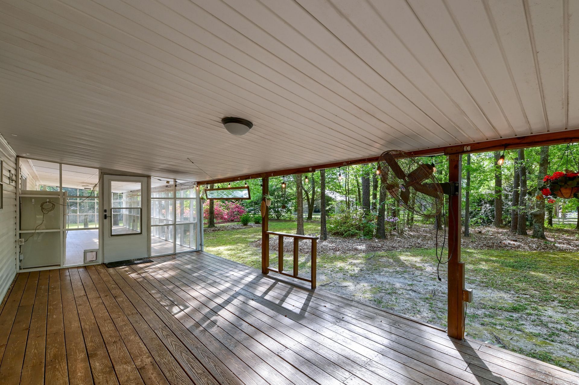 7271 George Washington Lane Photo 7