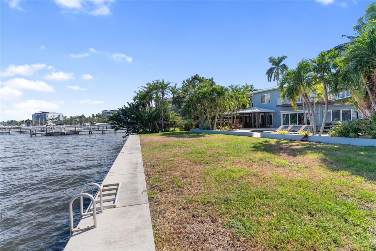 1710 Point Pleasant Avenue W, Bradenton, FL 34205 Photo