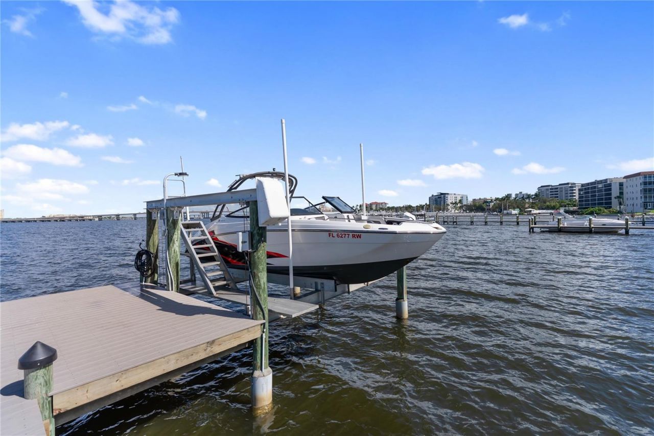 1710 Point Pleasant Avenue W, Bradenton, FL 34205 Photo