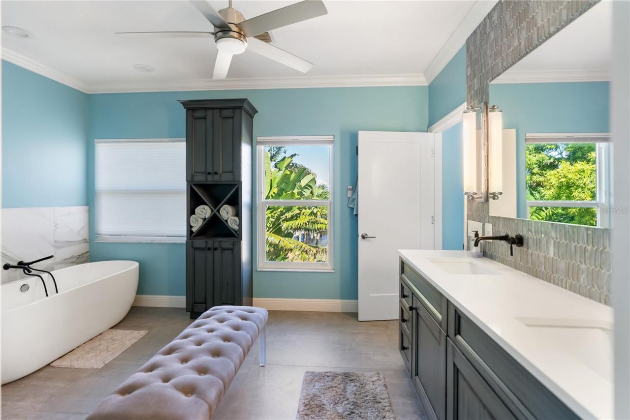 1710 Point Pleasant Avenue W, Bradenton, FL 34205 Photo