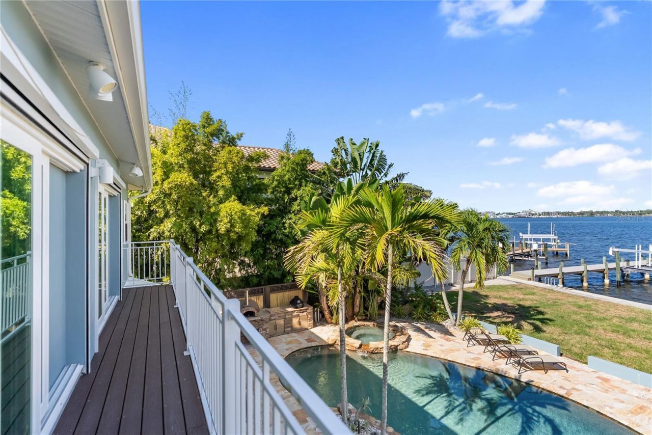 1710 Point Pleasant Avenue W, Bradenton, FL 34205 Photo