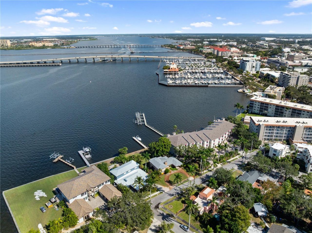 1710 Point Pleasant Avenue W, Bradenton, FL 34205 Photo