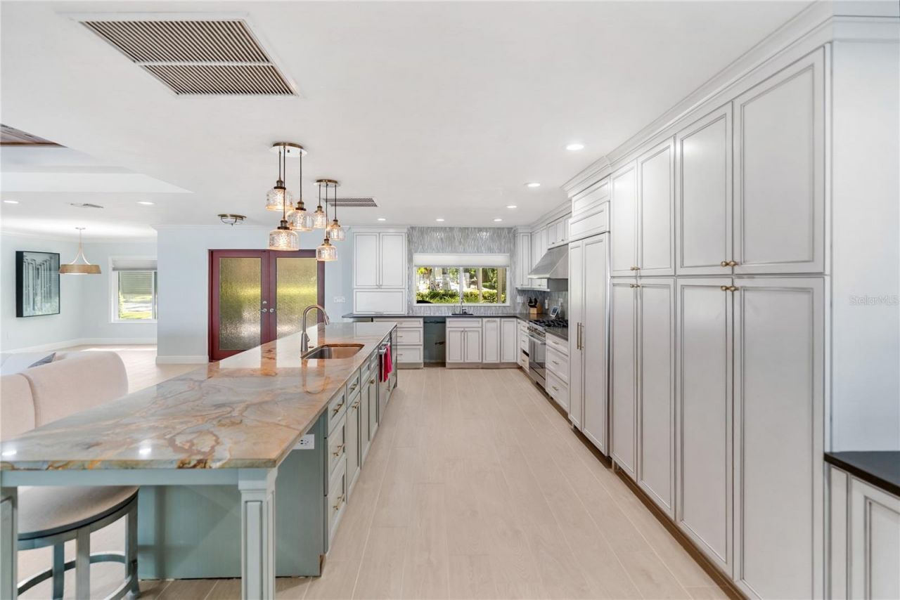 1710 Point Pleasant Avenue W, Bradenton, FL 34205 Photo