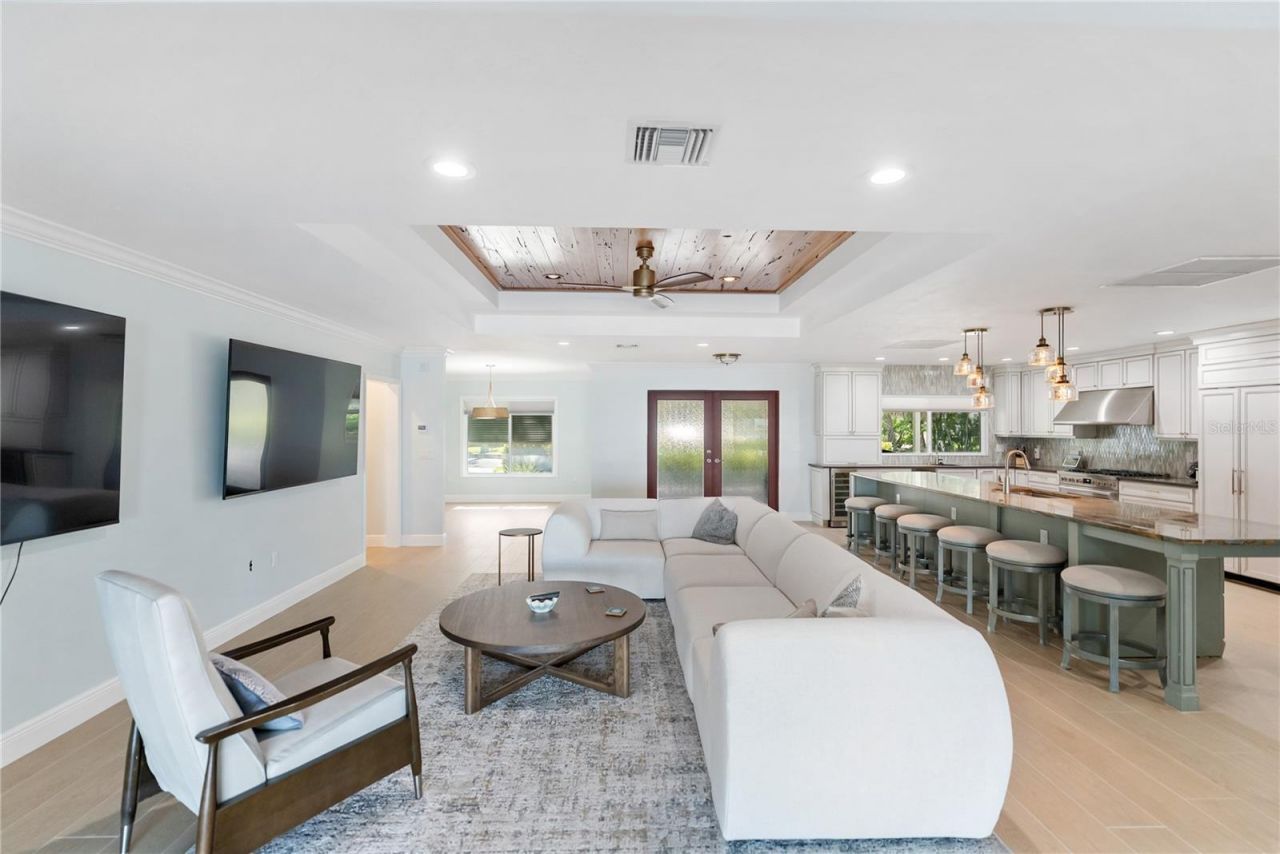 1710 Point Pleasant Avenue W, Bradenton, FL 34205 Photo