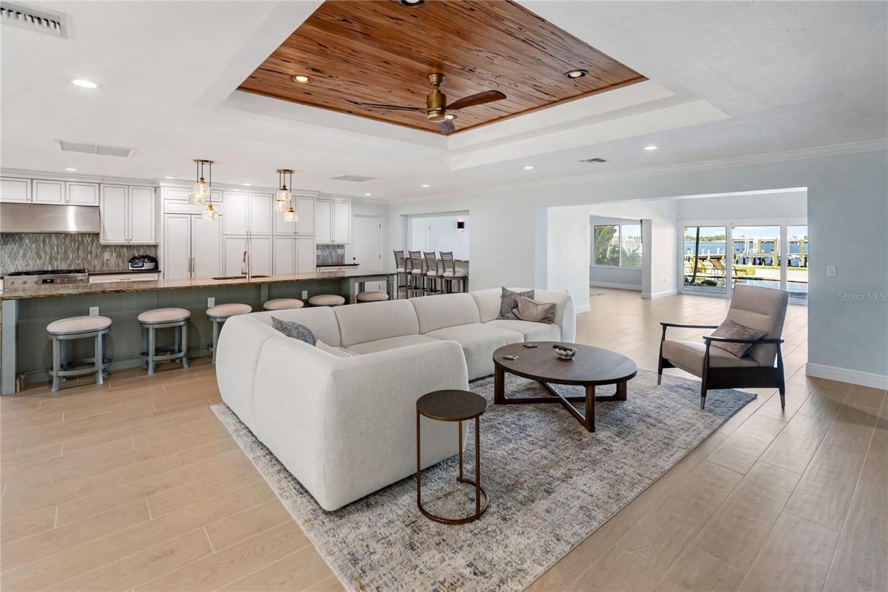 1710 Point Pleasant Avenue W, Bradenton, FL 34205 Photo