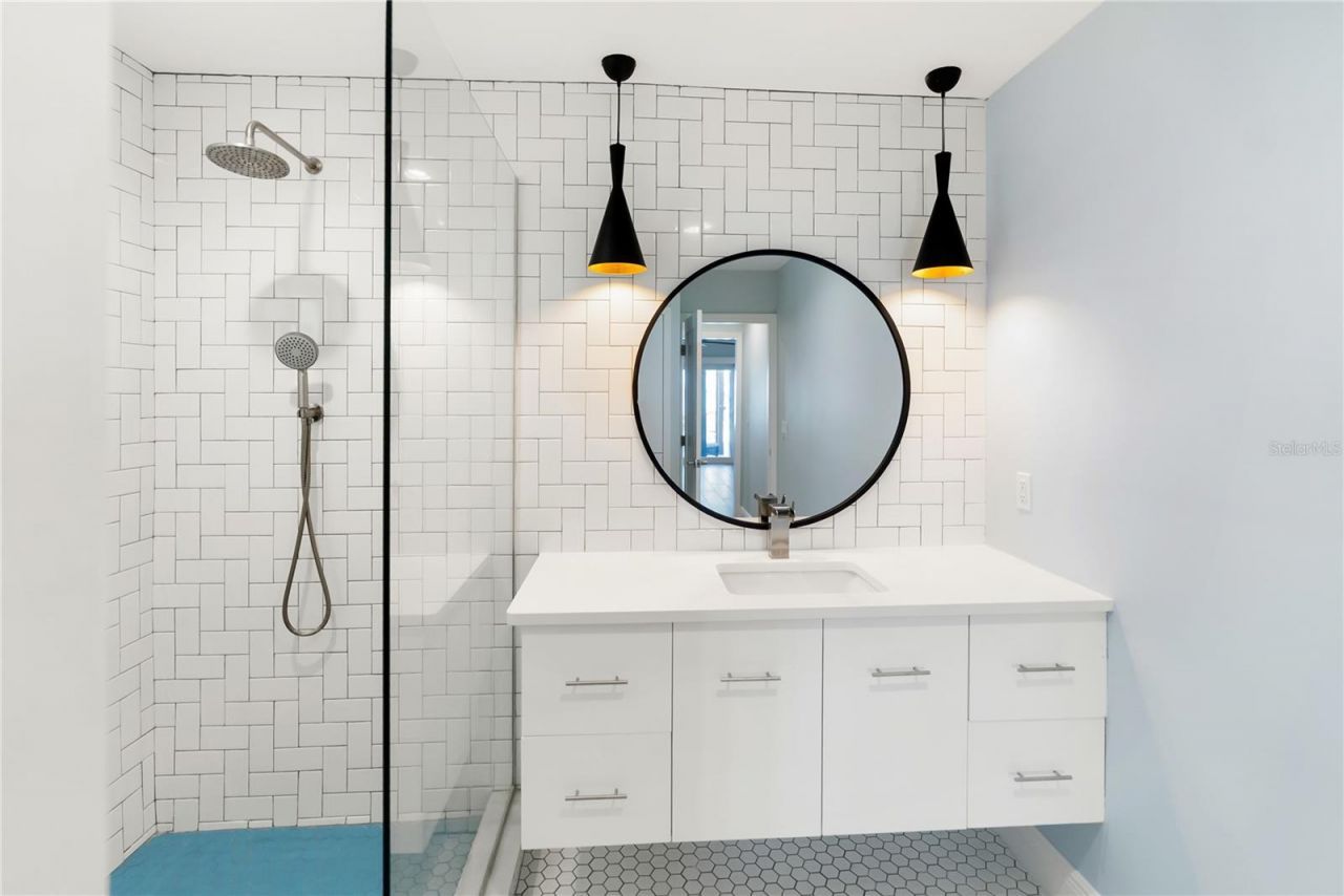 1710 Point Pleasant Avenue W, Bradenton, FL 34205 Photo