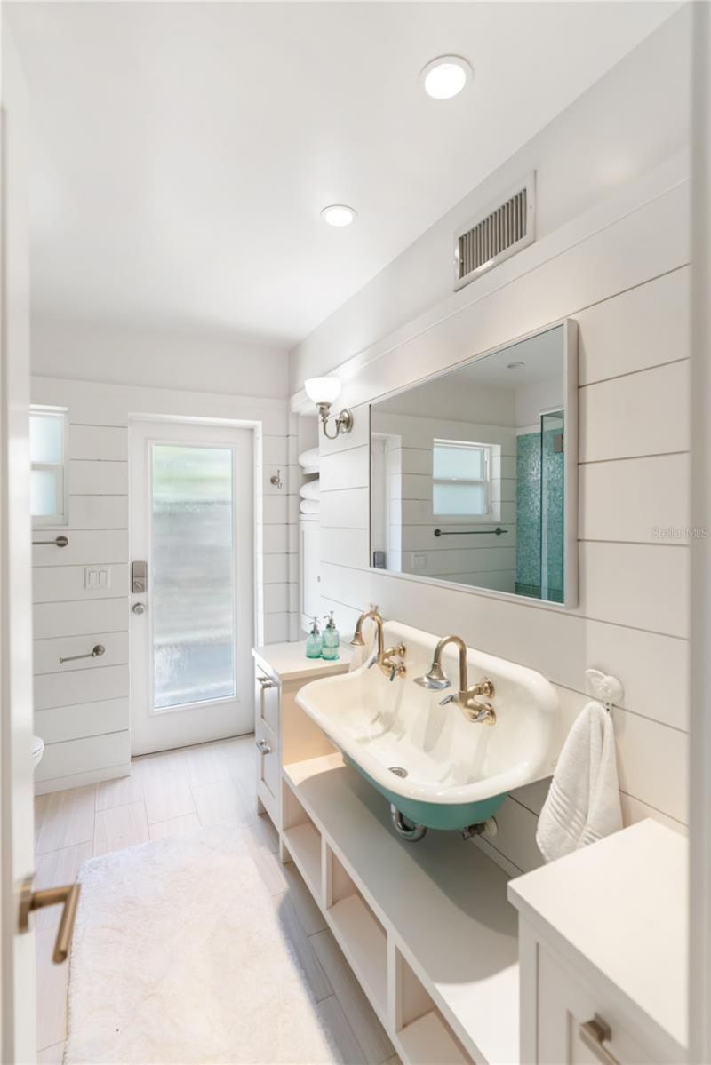 1710 Point Pleasant Avenue W, Bradenton, FL 34205 Photo