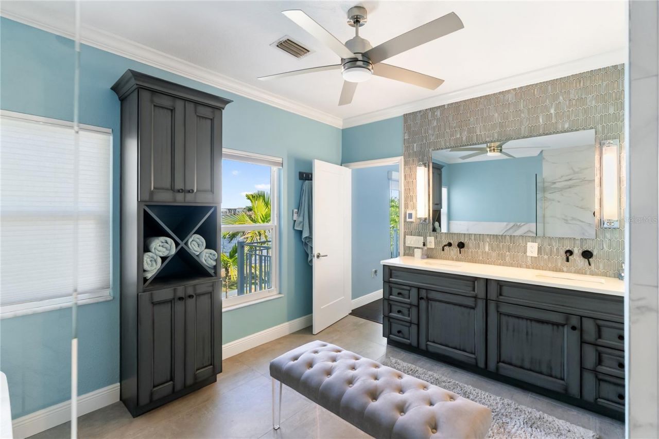 1710 Point Pleasant Avenue W, Bradenton, FL 34205 Photo