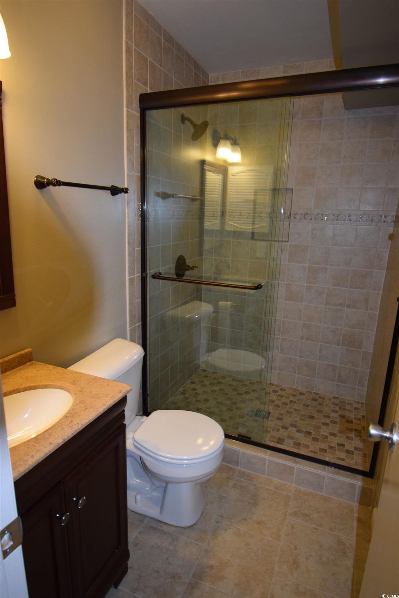 206 North Hillside Dr. Photo 5