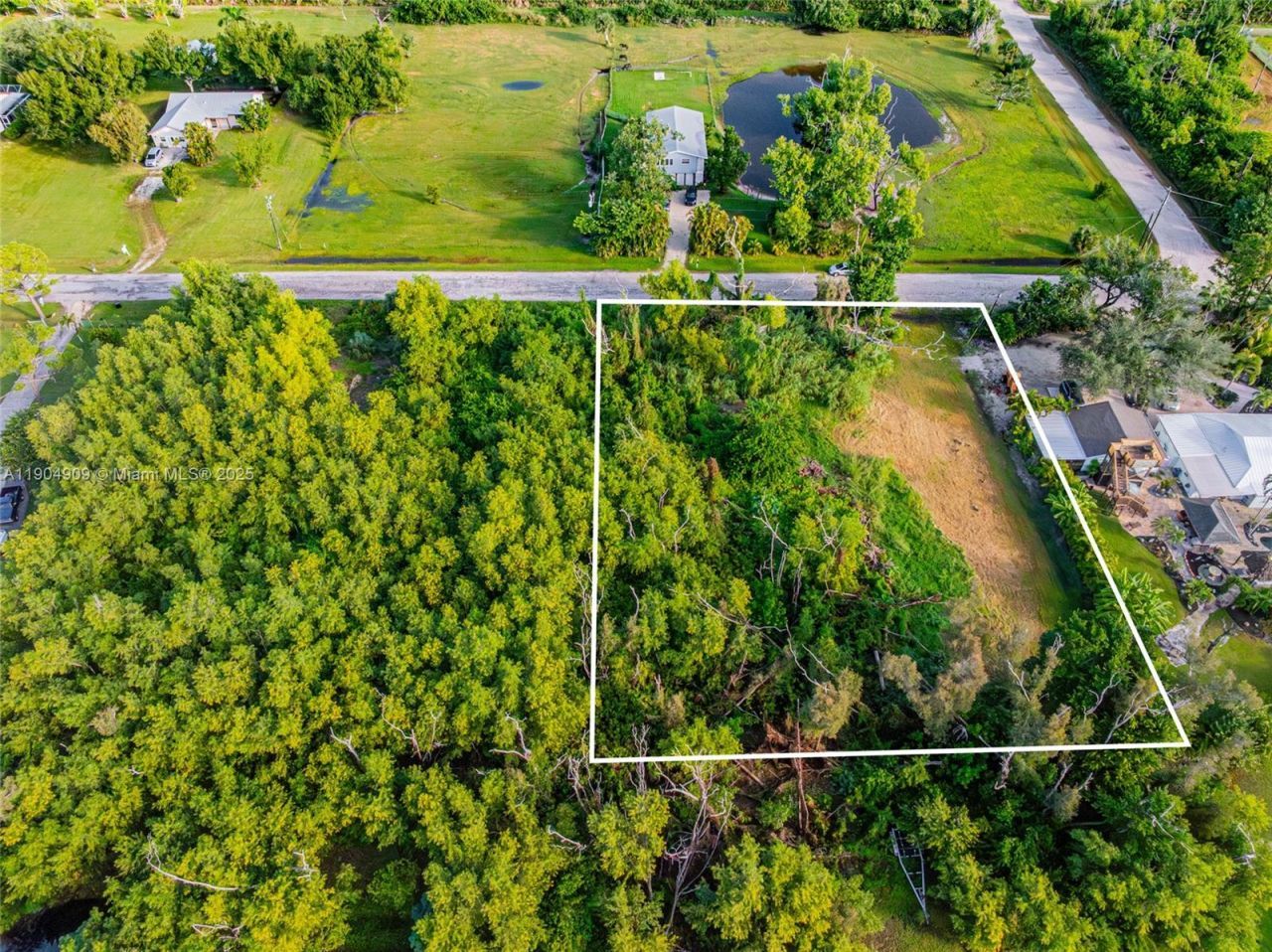 4689 Woodstock Rd, Saint James City, FL 33956 Photo