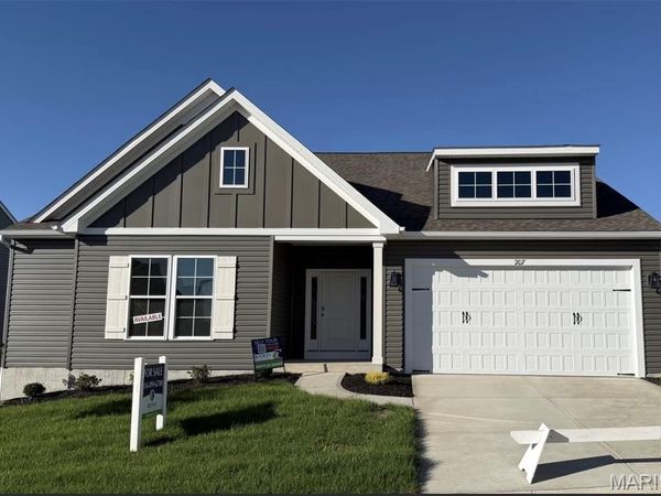 207 Kreder Lane, St Charles, MO 63304