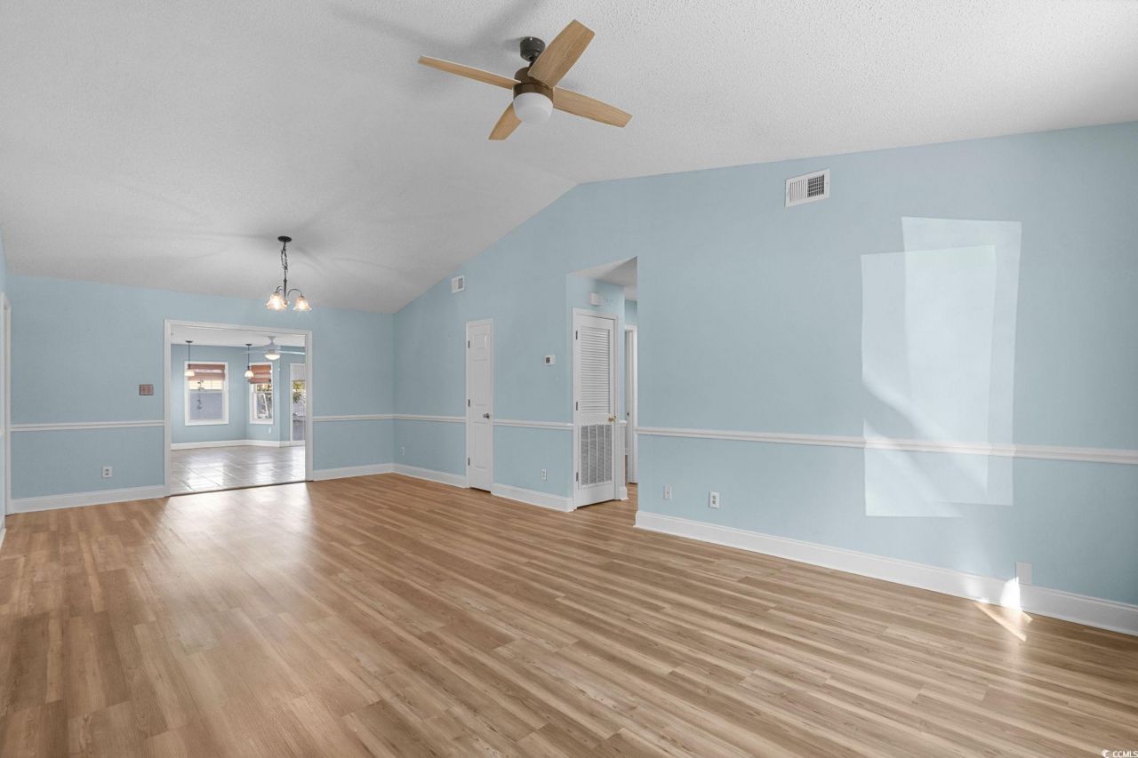 2807 Temperance Dr. Photo 19