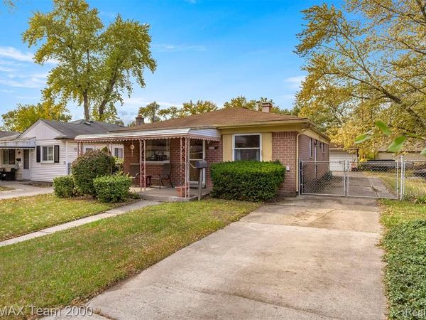 5622 Campbell Street, Dearborn Heights, MI 48125