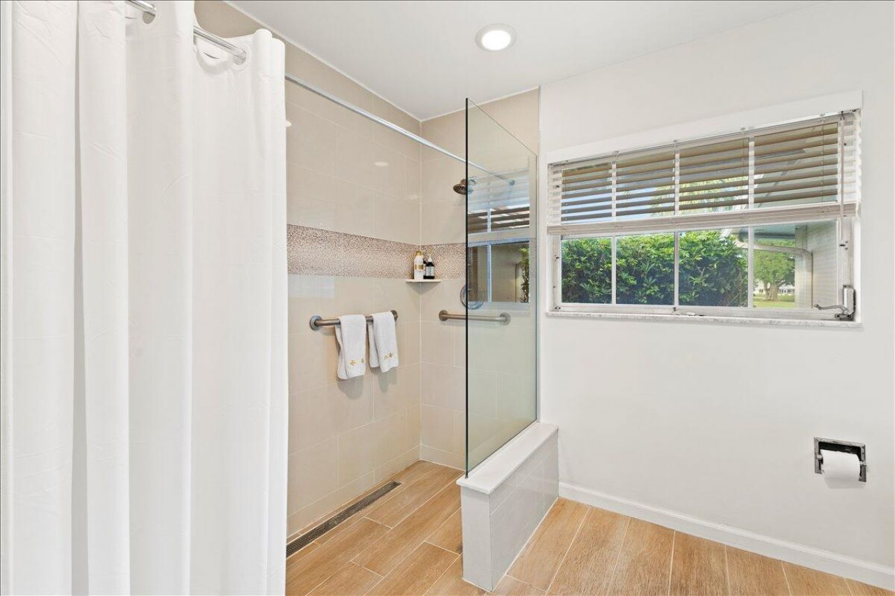 233 Rio Vista Circle, Atlantis, FL 33462 Photo