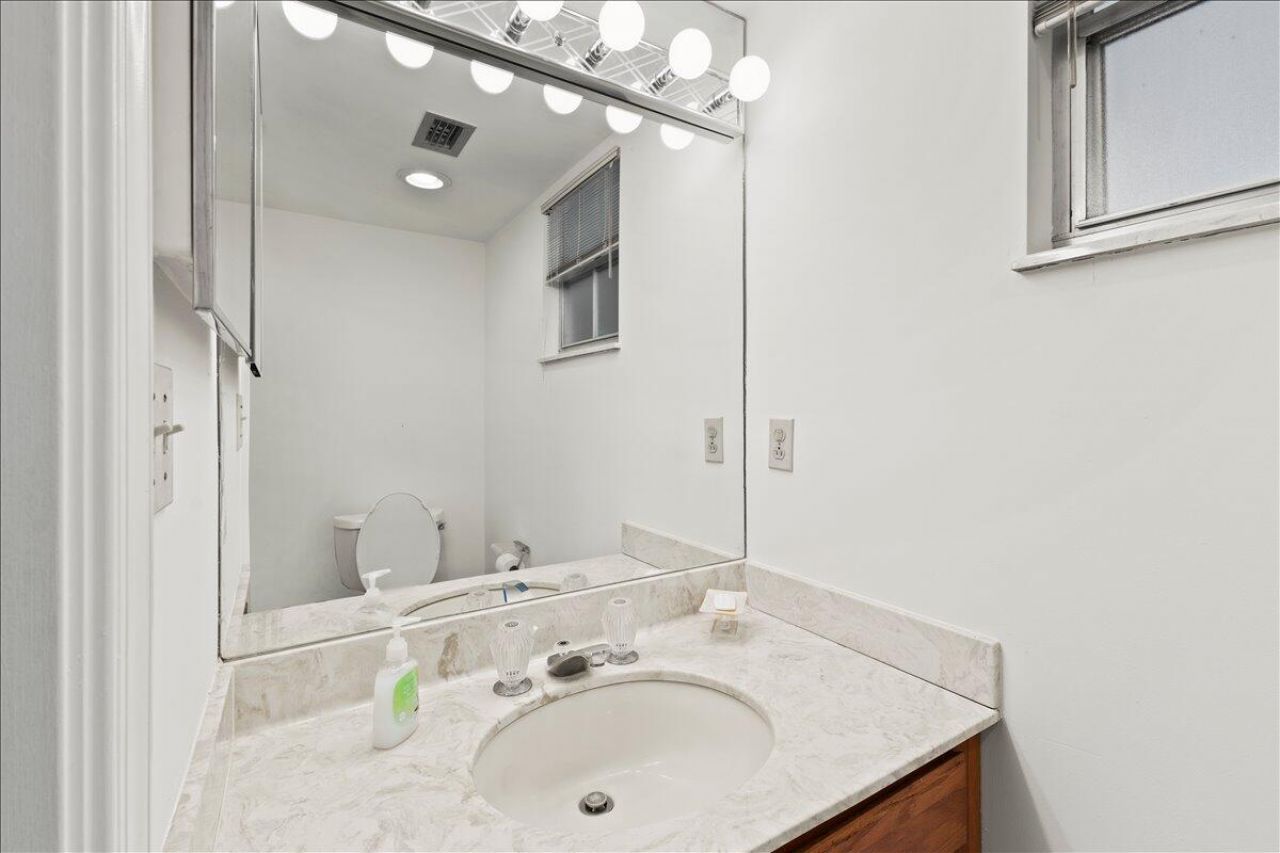 233 Rio Vista Circle, Atlantis, FL 33462 Photo