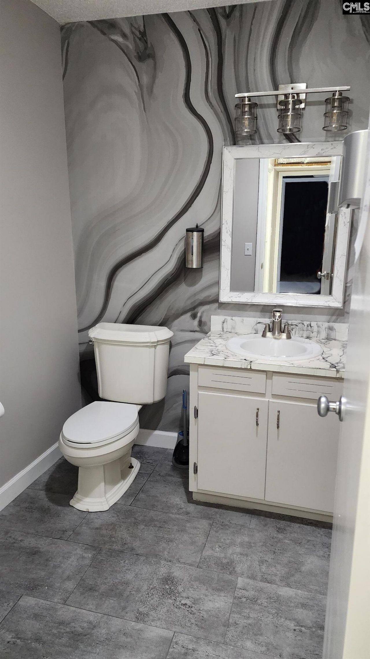 818 Williams Street Photo 12