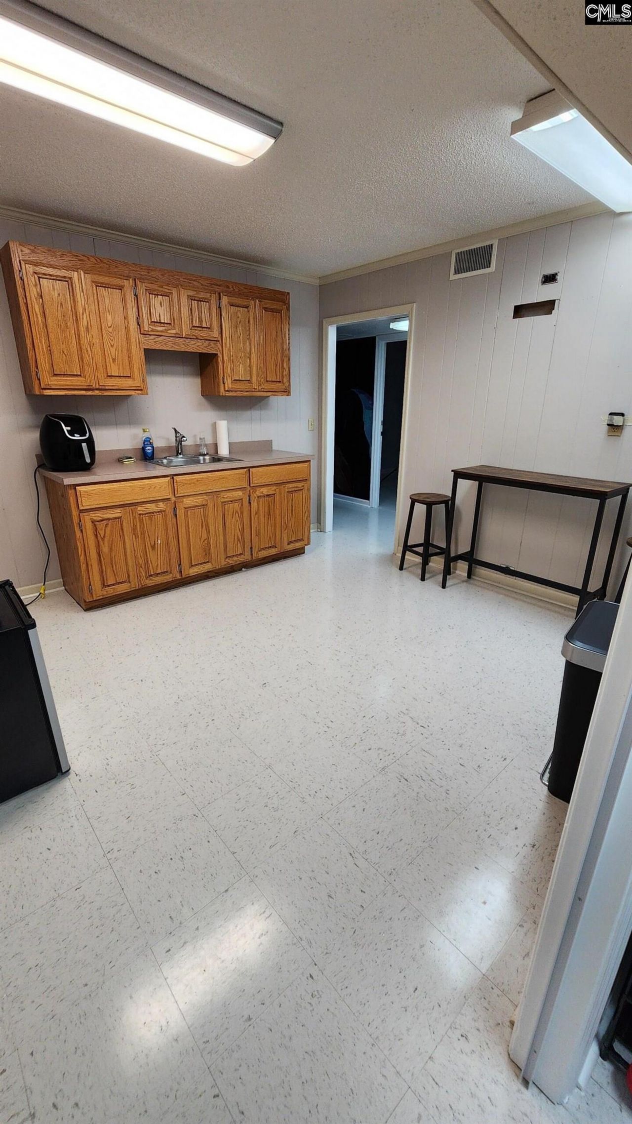 818 Williams Street Photo 8