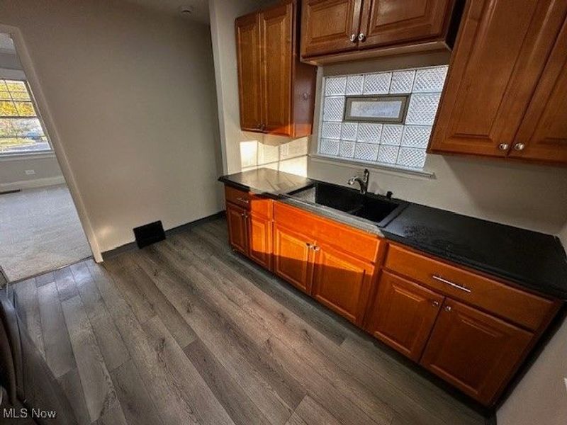 4955 E 141st Street, Cleveland, OH 44125 Photo 8