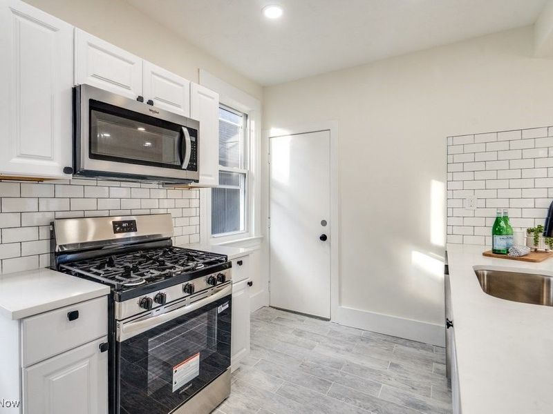 1799 W 48th Street, Cleveland, OH 44102 Photo 22