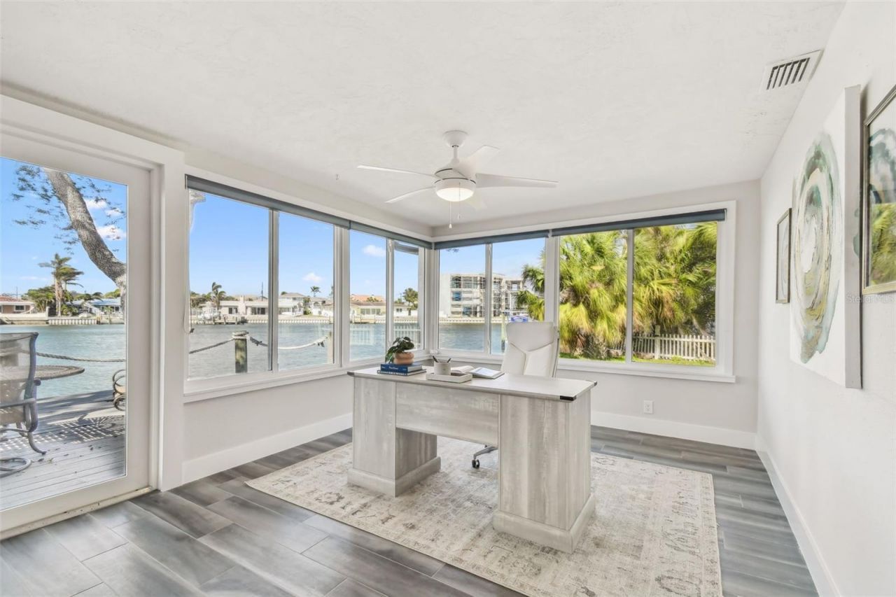 1514 Sea Gull Drive S, Saint Petersburg, FL 33707 Photo
