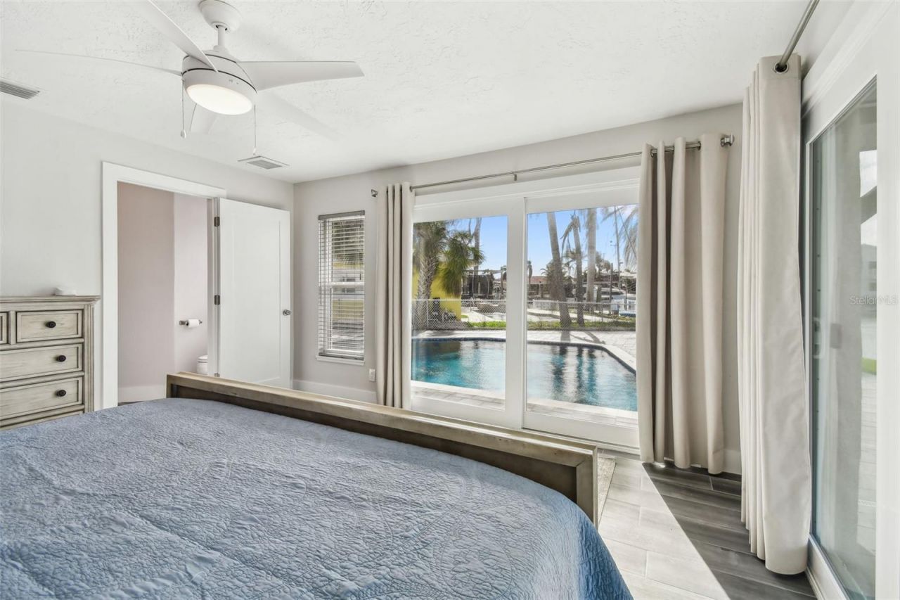 1514 Sea Gull Drive S, Saint Petersburg, FL 33707 Photo