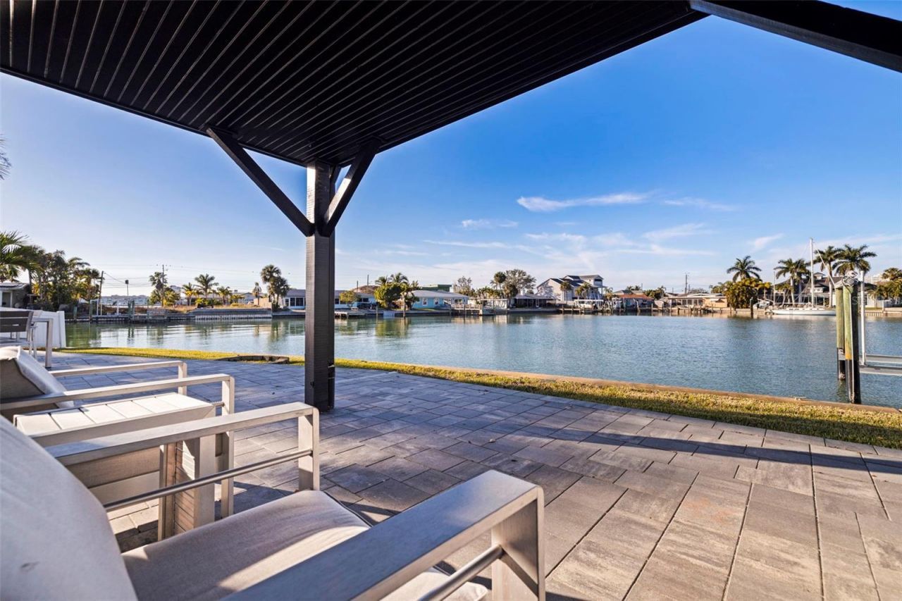 1514 Sea Gull Drive S, Saint Petersburg, FL 33707 Photo