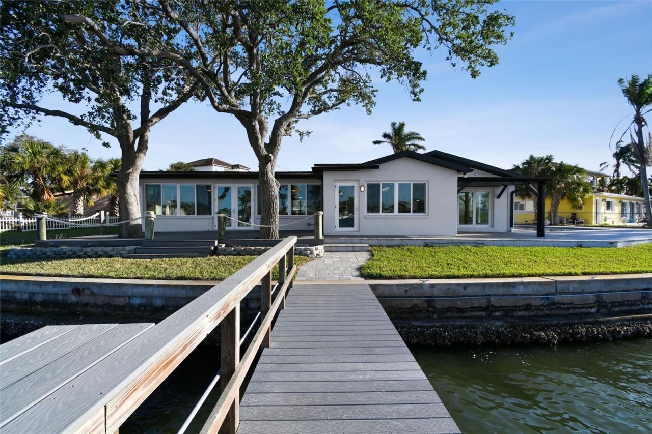 1514 Sea Gull Drive S, Saint Petersburg, FL 33707 Photo