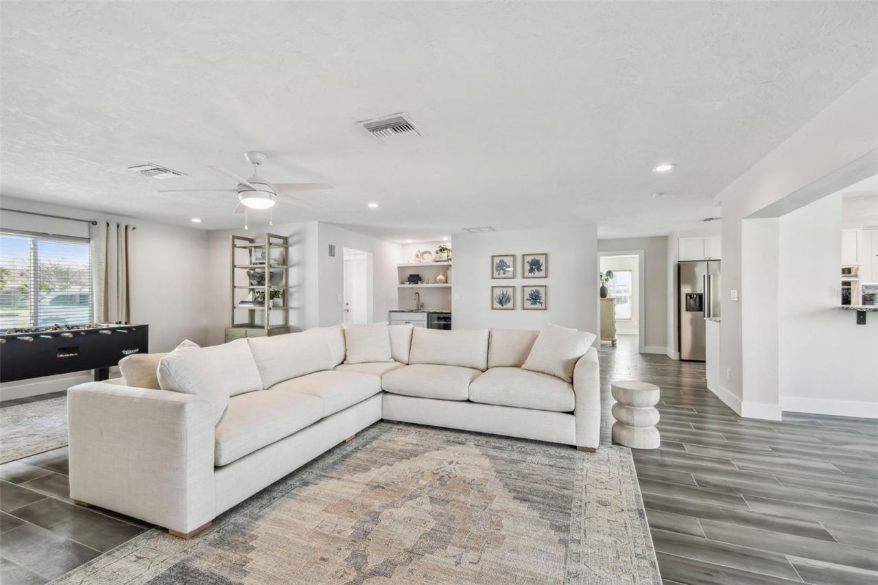 1514 Sea Gull Drive S, Saint Petersburg, FL 33707 Photo