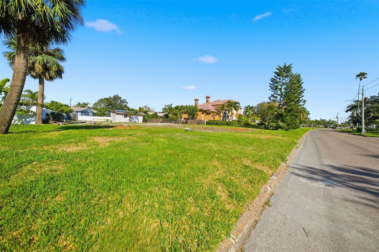 4324 Bayshore Boulevard Ne, Saint Petersburg, FL 33703 Photo