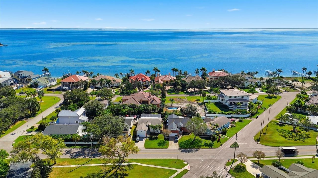 4324 Bayshore Boulevard Ne, Saint Petersburg, FL 33703 Photo