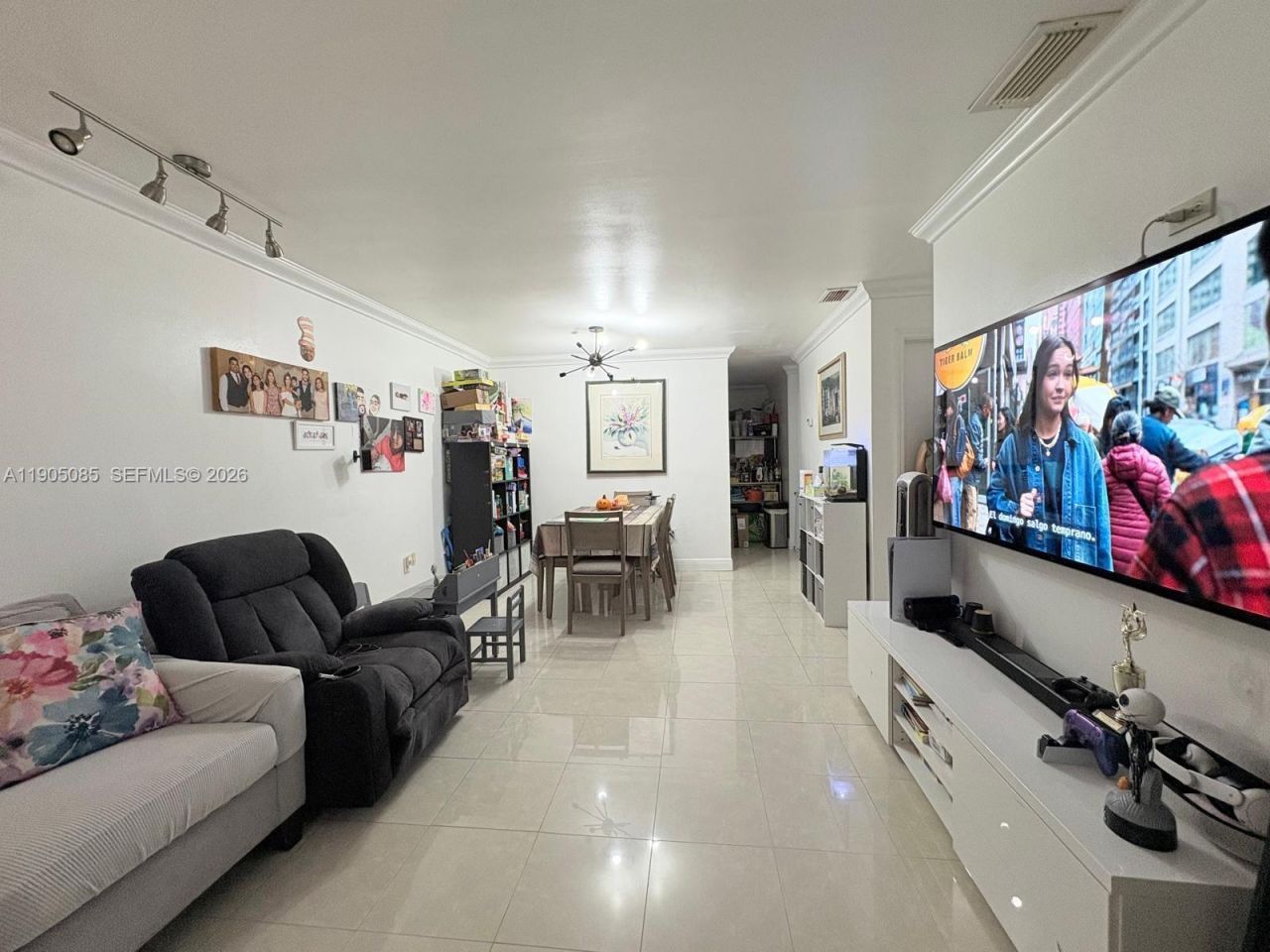 1290 W 41 St, Unit 203, Hialeah, FL 33012 Photo