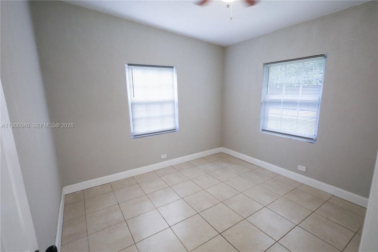 2310 W Bunche Park Dr, Miami Gardens, FL 33054 Photo