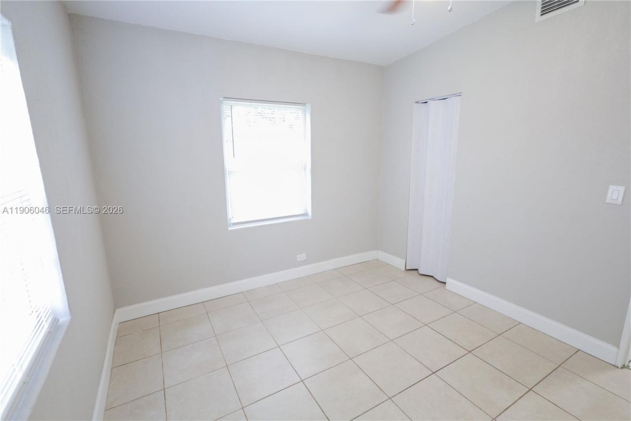 2310 W Bunche Park Dr, Miami Gardens, FL 33054 Photo