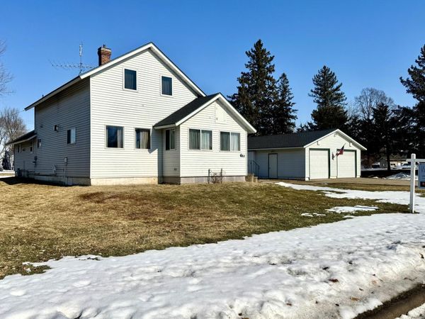 611 8th Street E, Wabasha, MN 55981