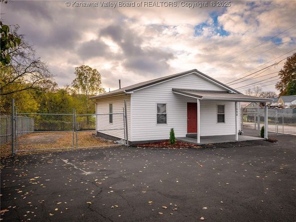 1998 Kelmont Lane, Charleston, WV 25320