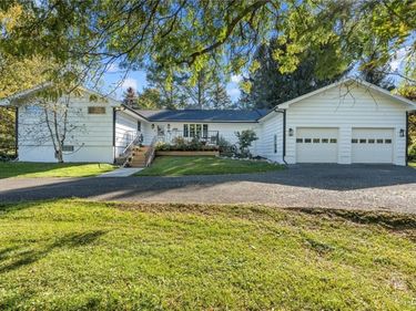 3199 Sweet Road, Jamesville, NY 13078