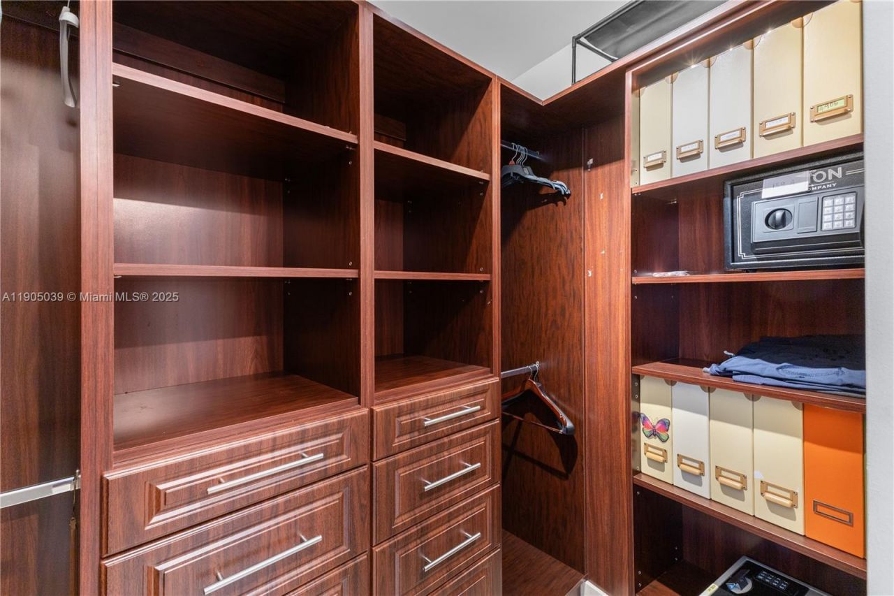 18101 Collins Ave, Unit 906, Sunny Isles Beach, FL 33160 Photo