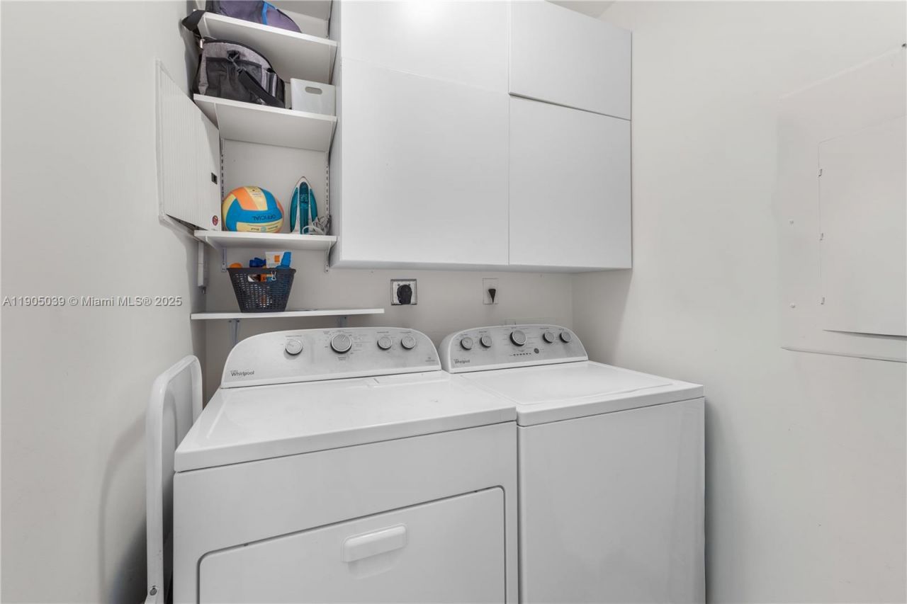 18101 Collins Ave, Unit 906, Sunny Isles Beach, FL 33160 Photo