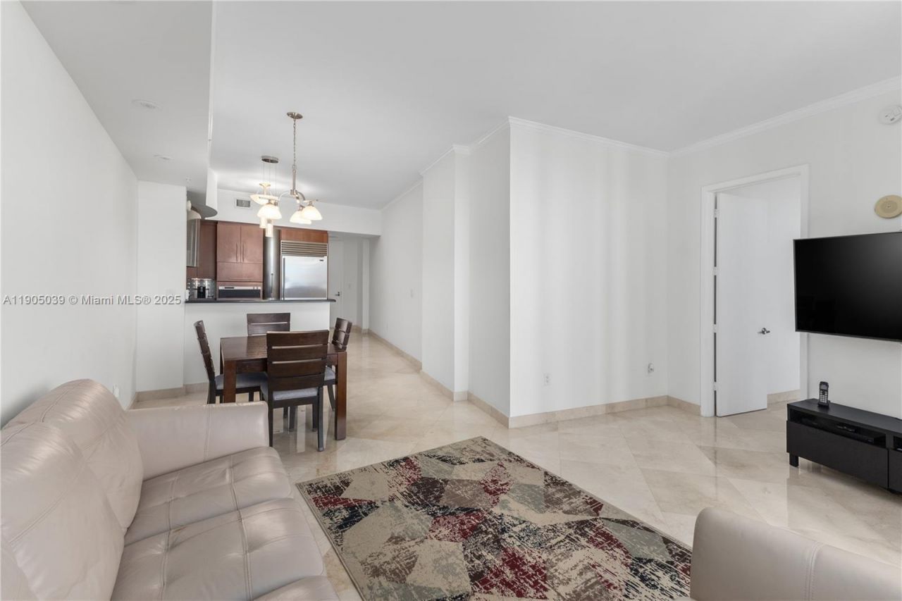 18101 Collins Ave, Unit 906, Sunny Isles Beach, FL 33160 Photo