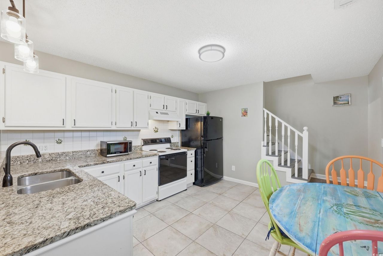 412 Chesterfield Ct. Photo 9