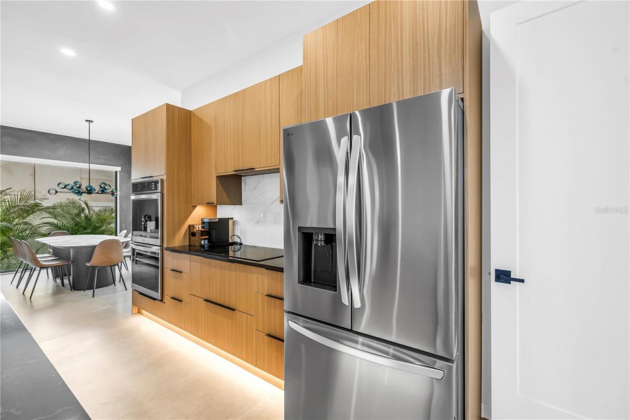 2305 Temple Street, Sarasota, FL 34239 Photo