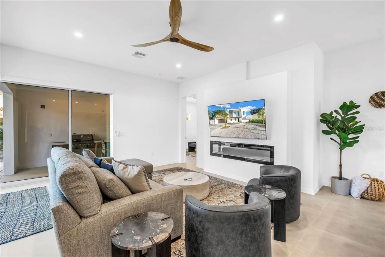 2305 Temple Street, Sarasota, FL 34239 Photo