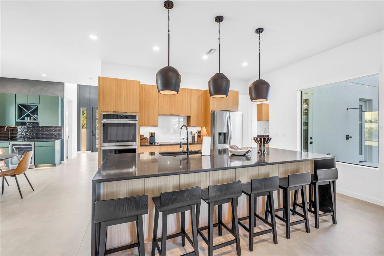 2305 Temple Street, Sarasota, FL 34239 Photo