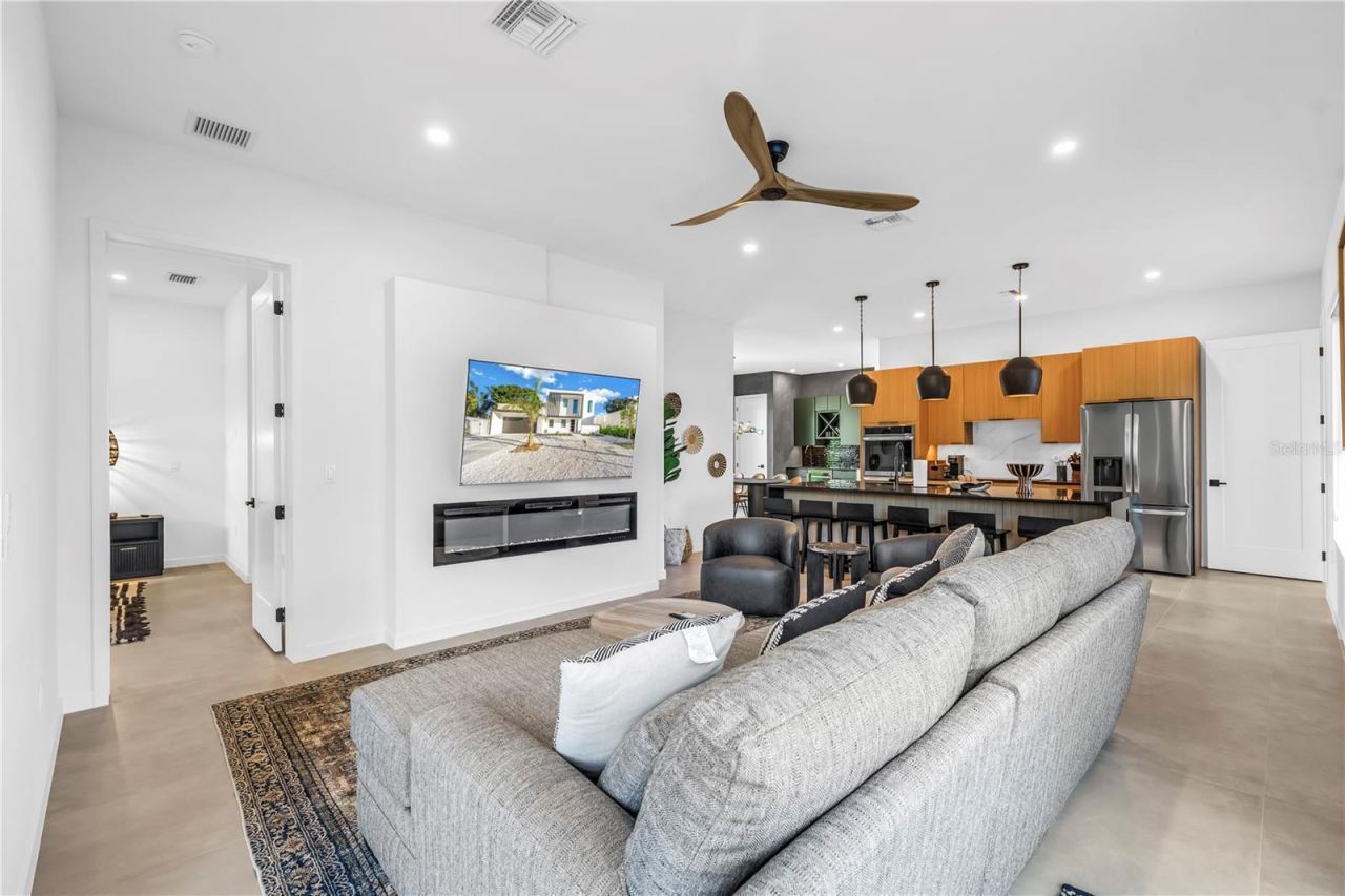 2305 Temple Street, Sarasota, FL 34239 Photo