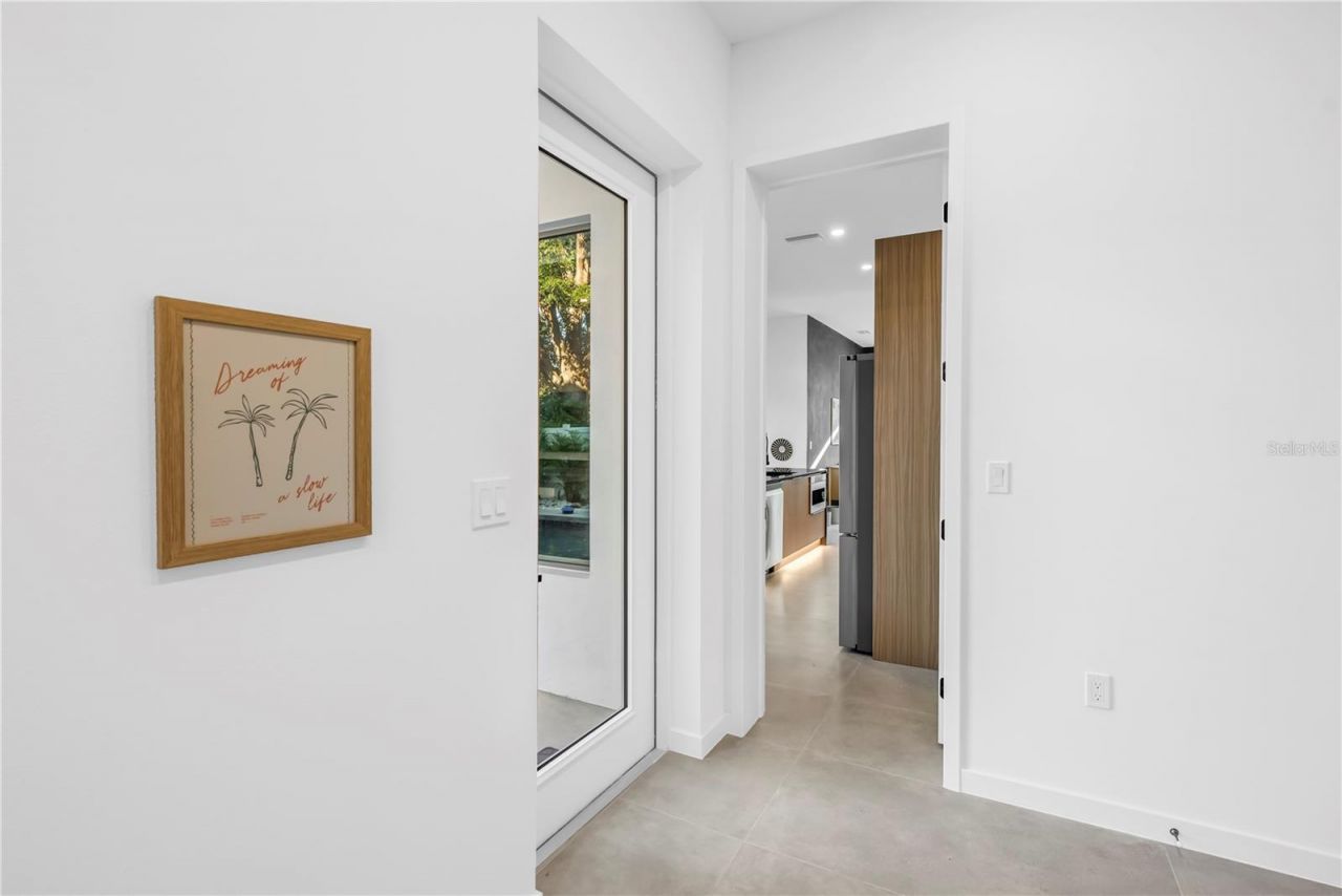 2305 Temple Street, Sarasota, FL 34239 Photo