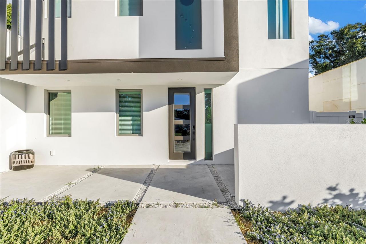 2305 Temple Street, Sarasota, FL 34239 Photo