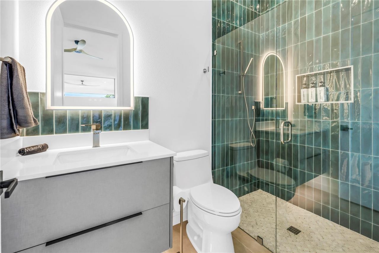 2305 Temple Street, Sarasota, FL 34239 Photo