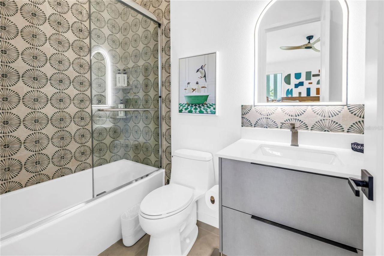 2305 Temple Street, Sarasota, FL 34239 Photo