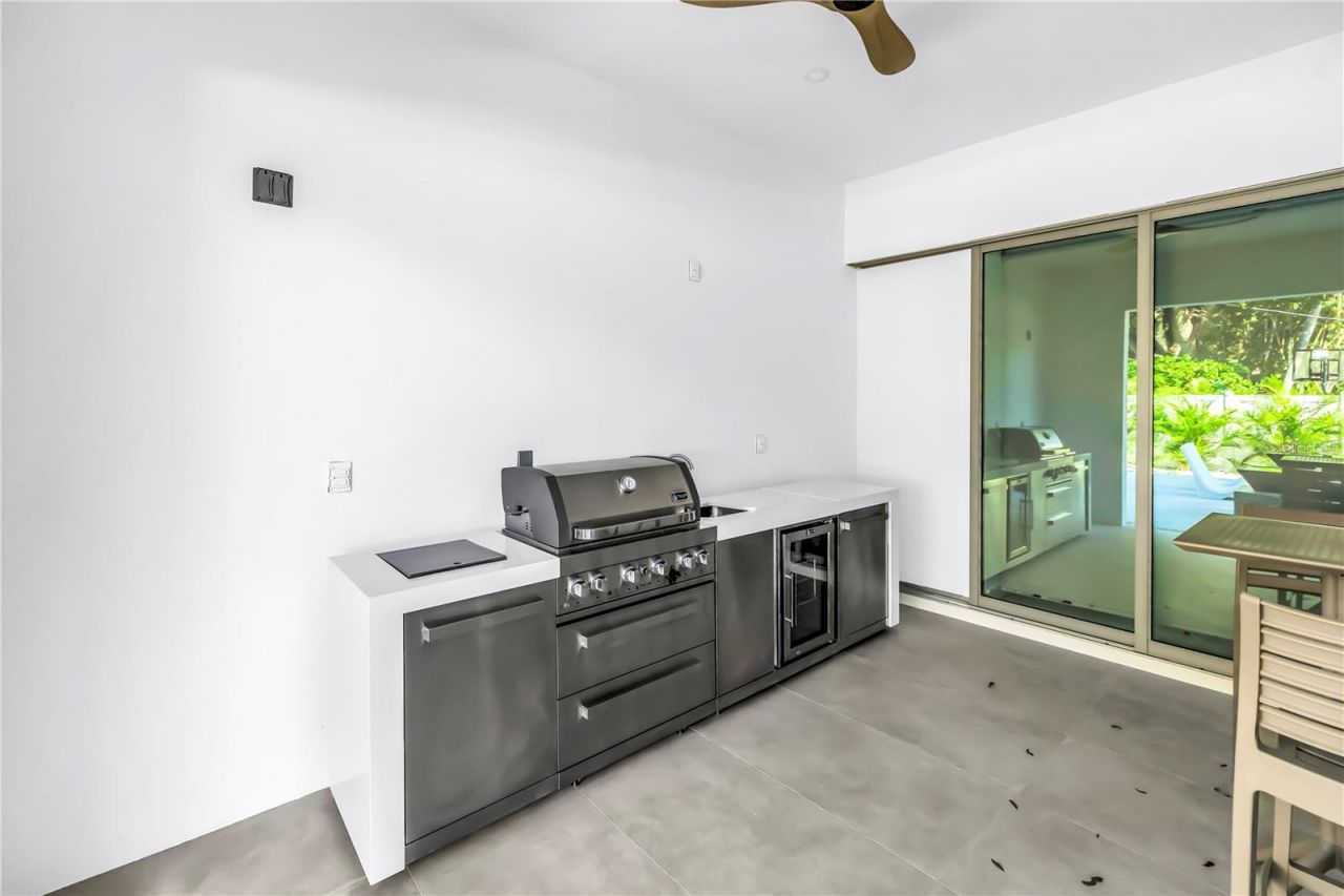 2305 Temple Street, Sarasota, FL 34239 Photo